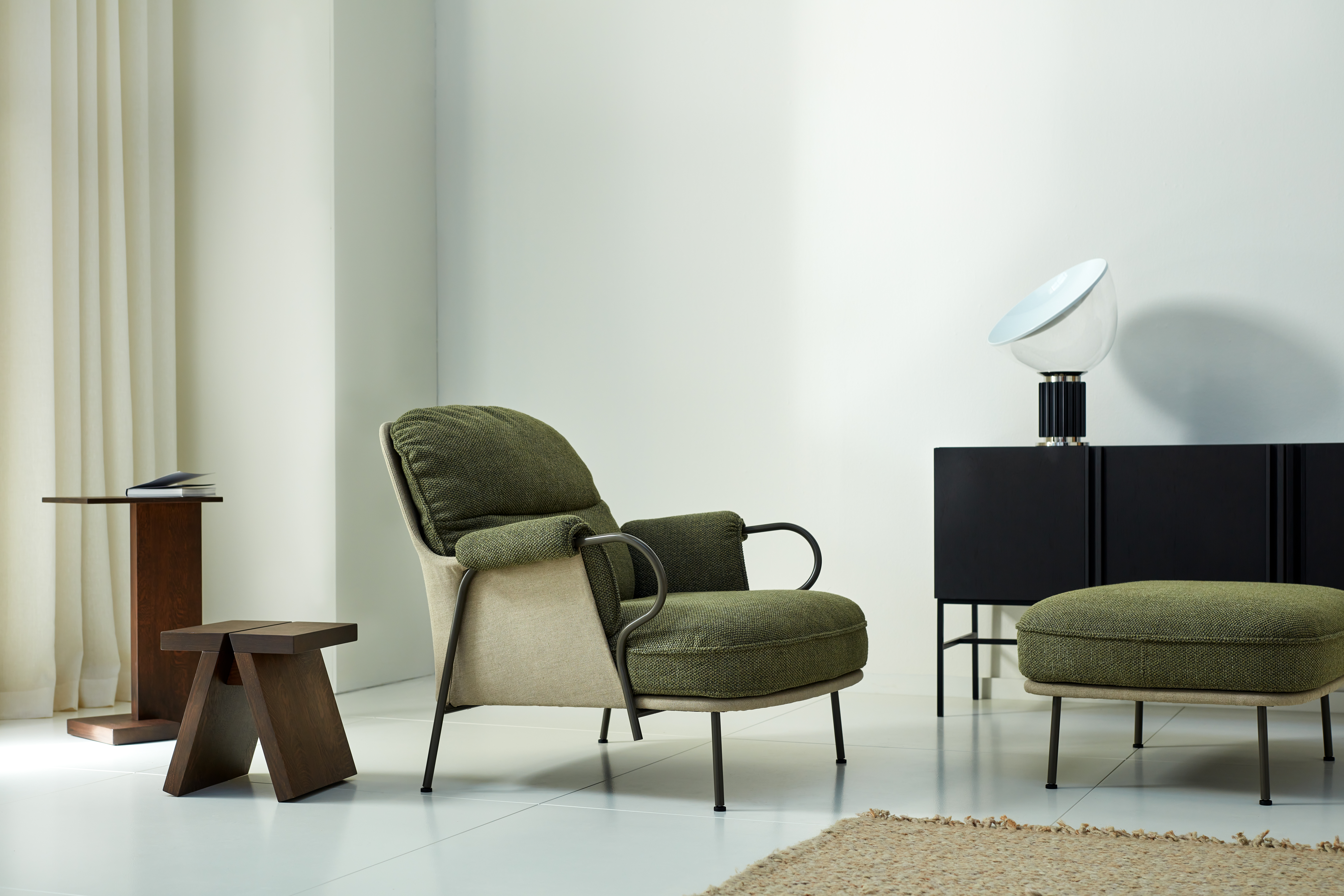 Lyra Lounge Chairs