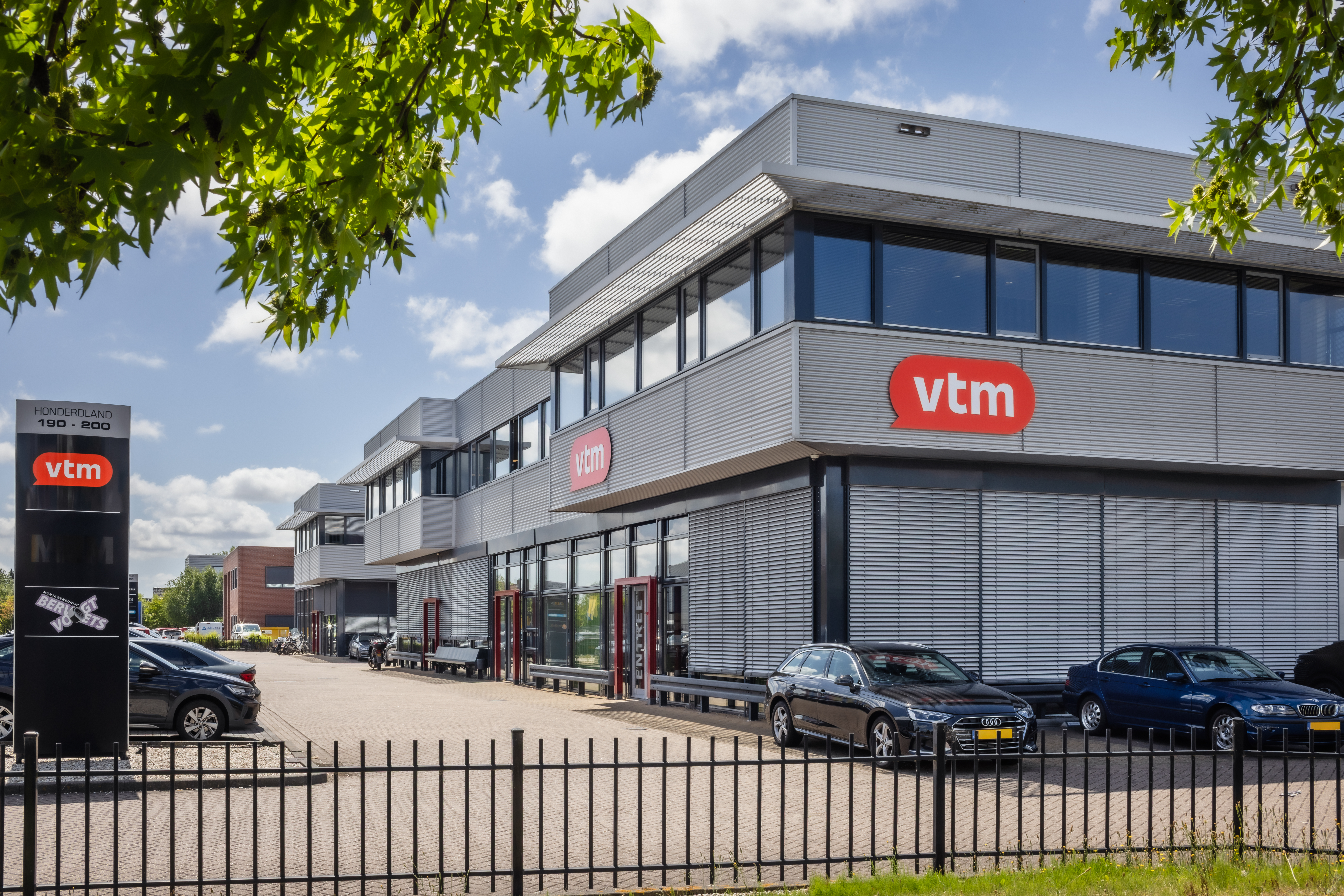 VTM Contact