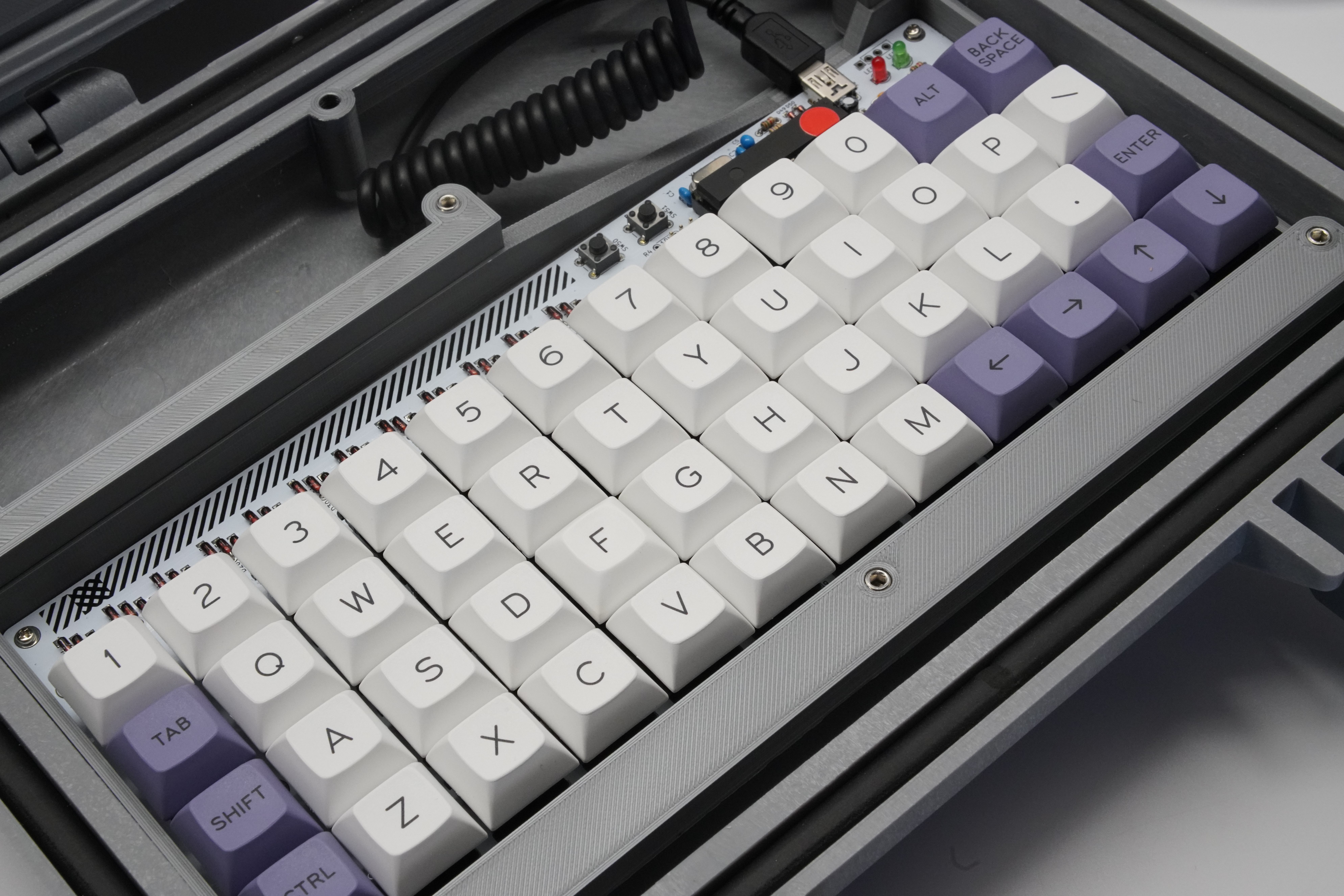 The Plaid ortholinear (grid layout) keyboard was a perfect fit for the Pelican 1300 ruggedised case