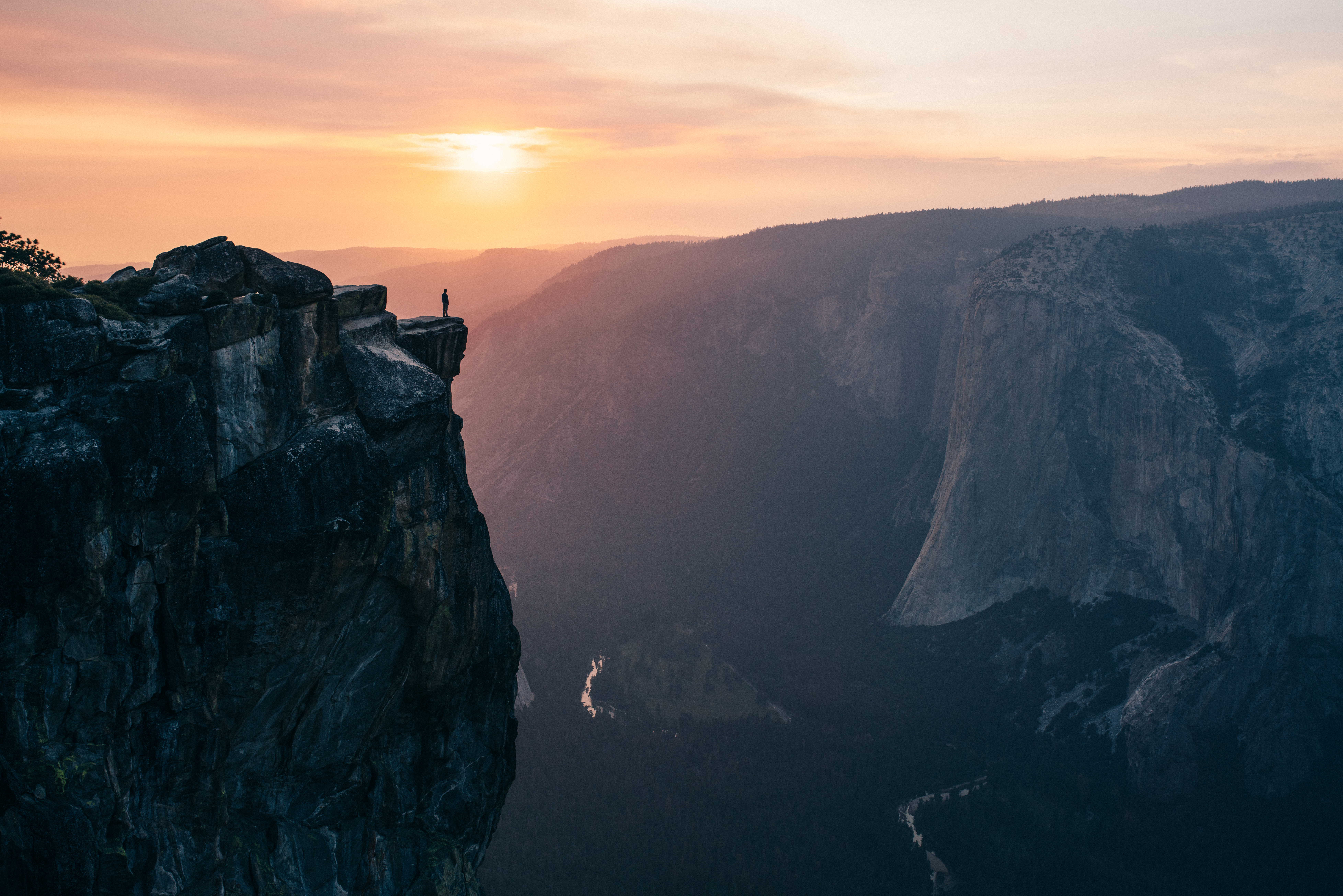 Taft Point, an Iconic Yosemite Hike 