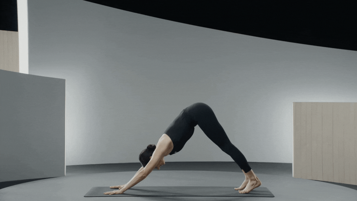 Mariana Fernandez demonstrates how to practice Revolved High Lunge pose 