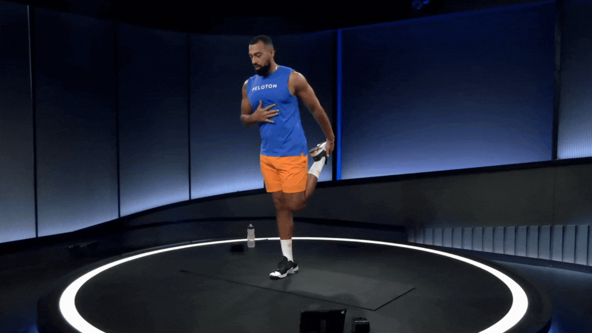 Jermaine Johnson standing quad stretch