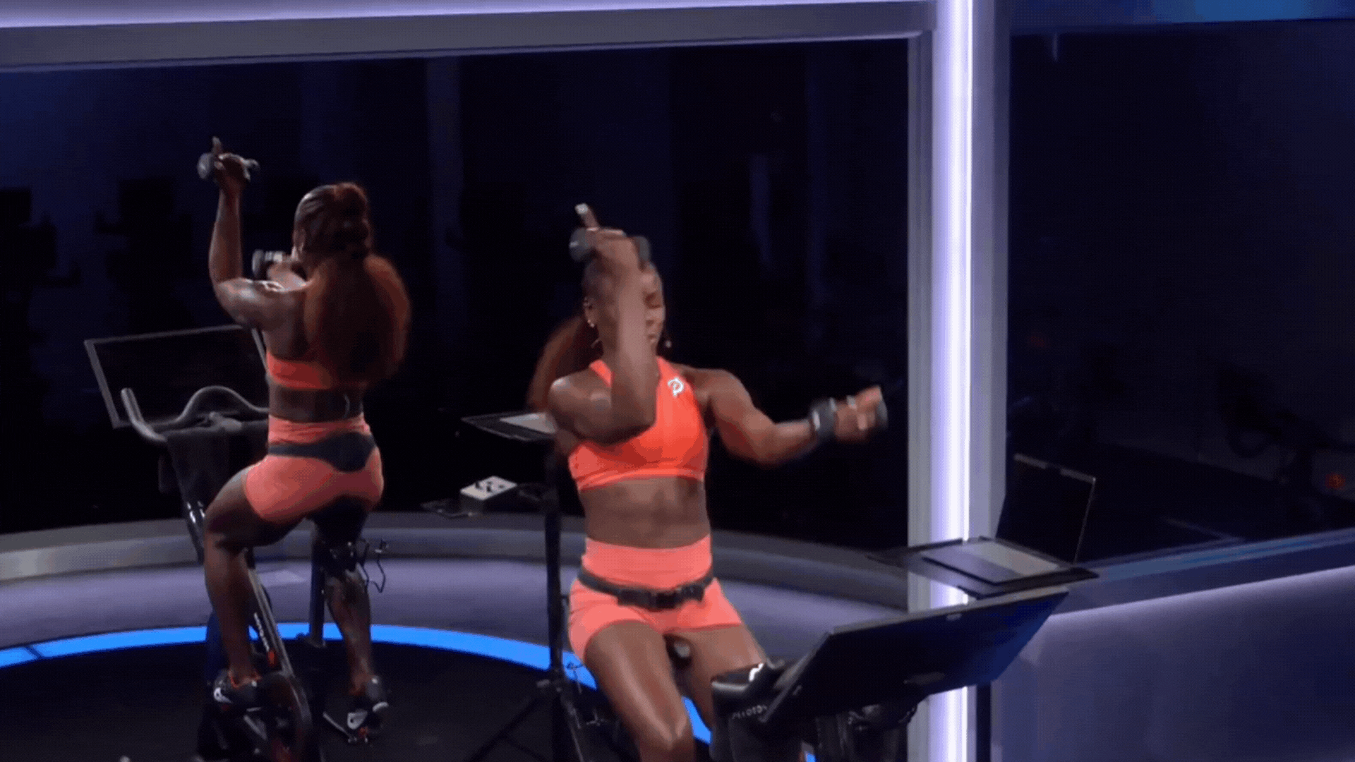 Tunde Oyeneyin doing preacher curls