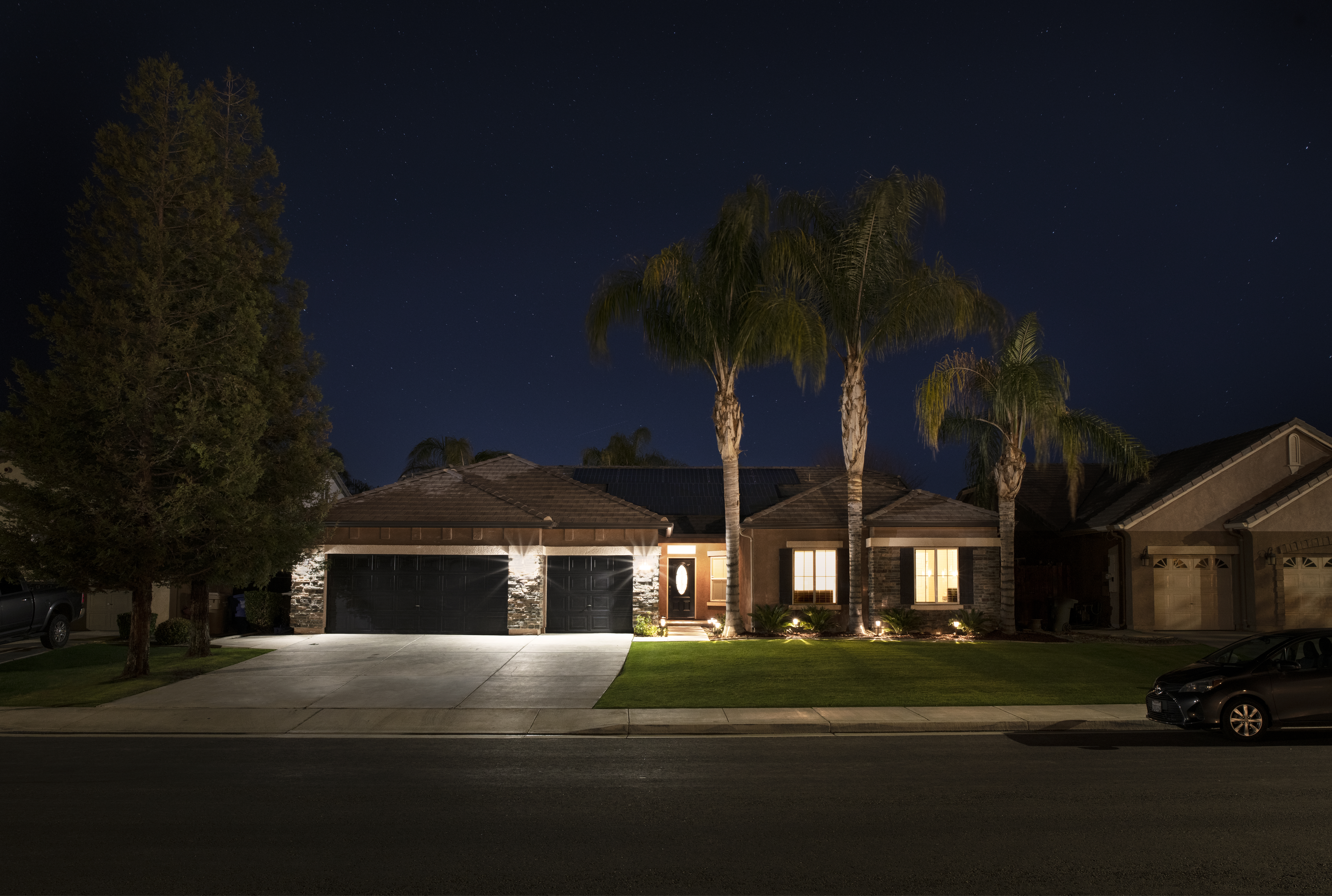 19 Gayland+Bockhan Extreme+weather Blackout Homefront+tropic+suburban