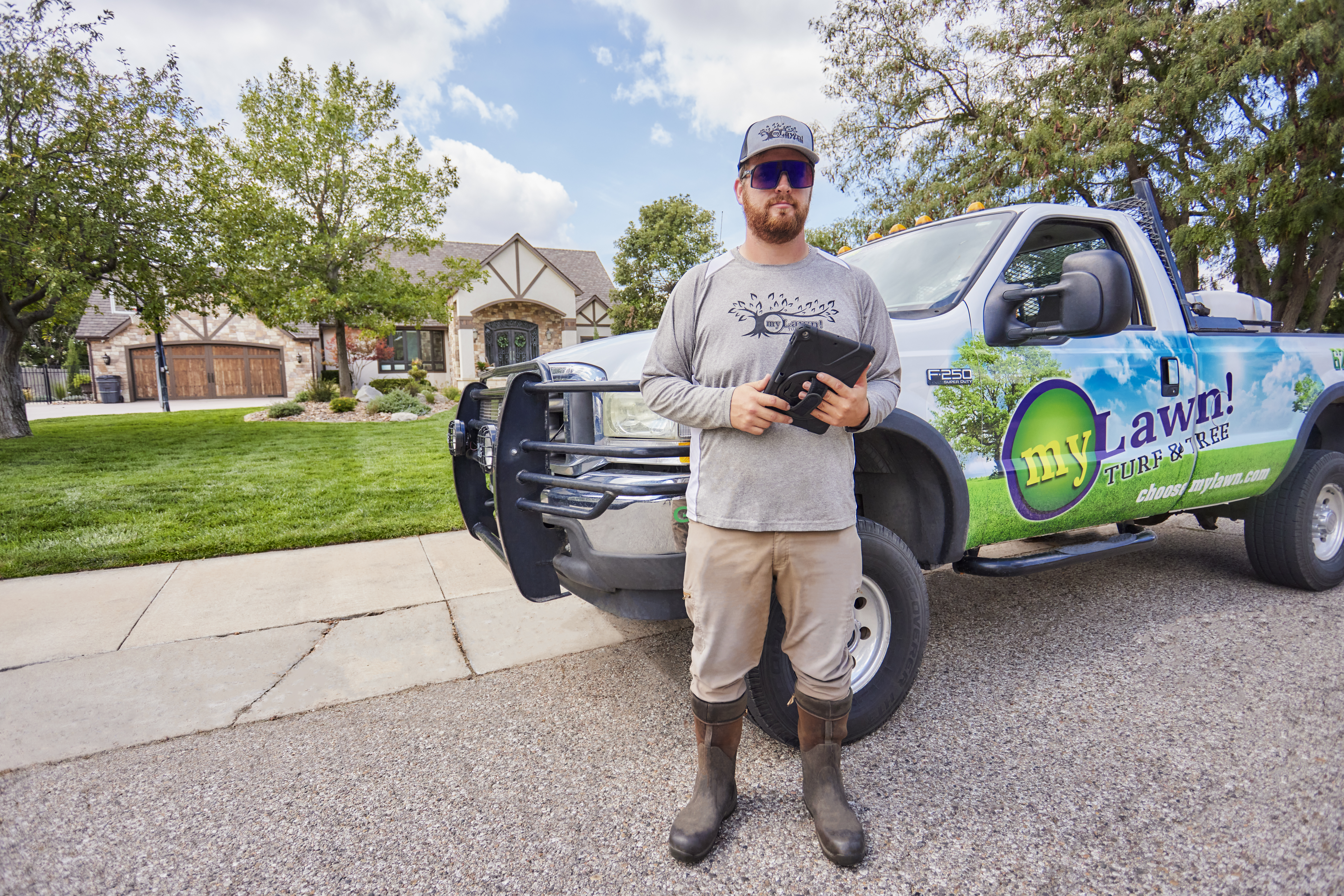 How to Market Your Lawn Care Business Featured Image