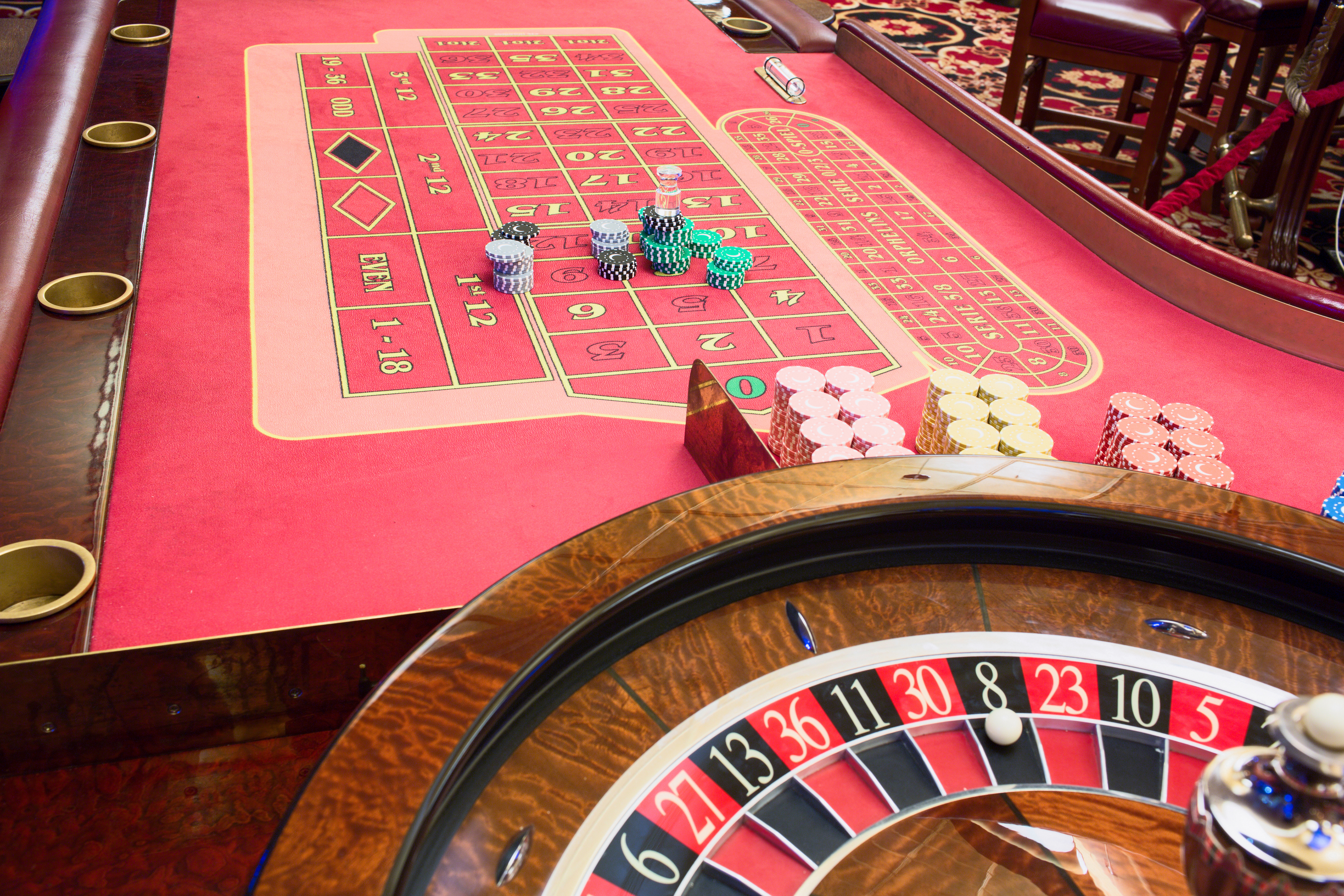 Image of a roulette wheel and table.