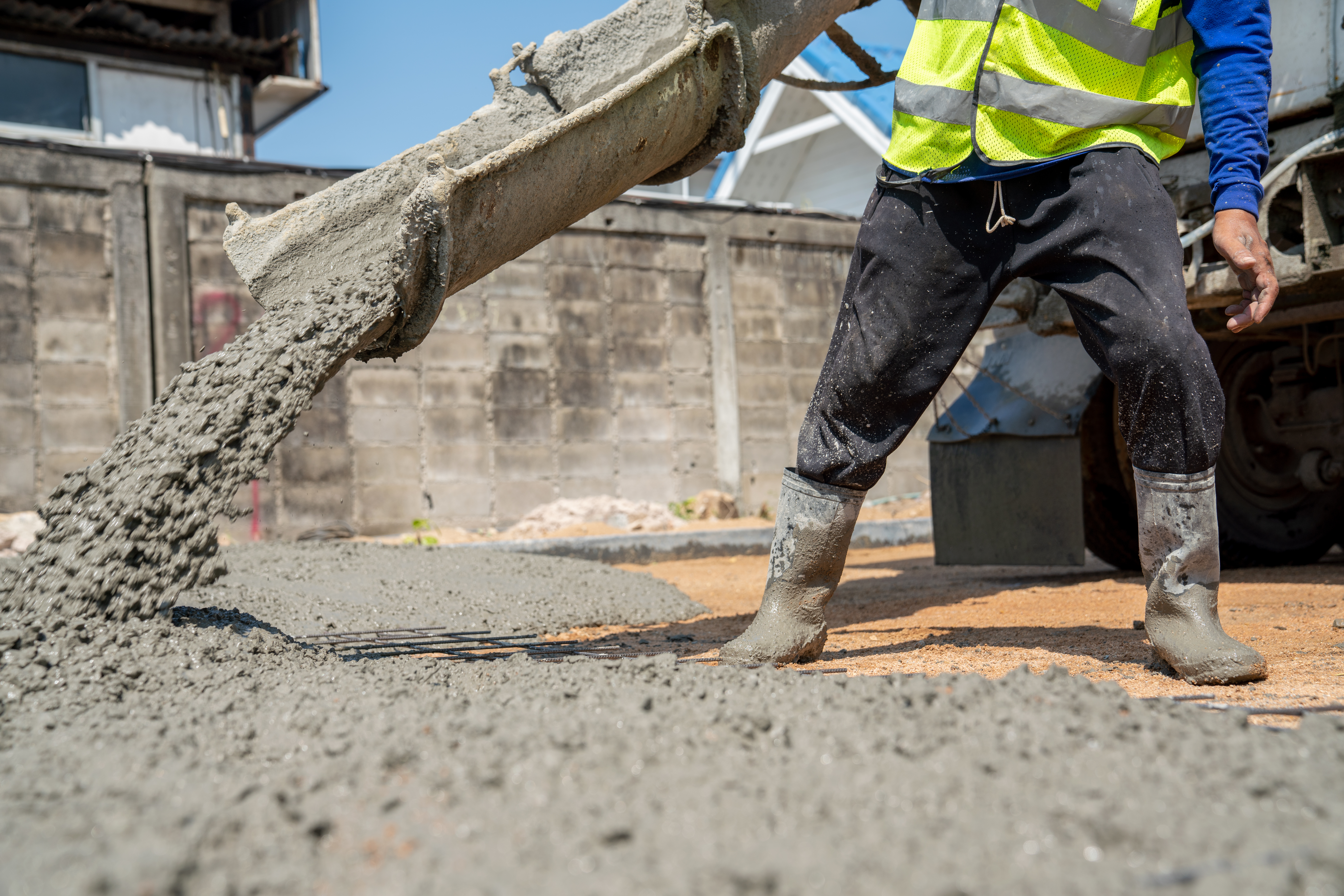 How to pour a concrete floor