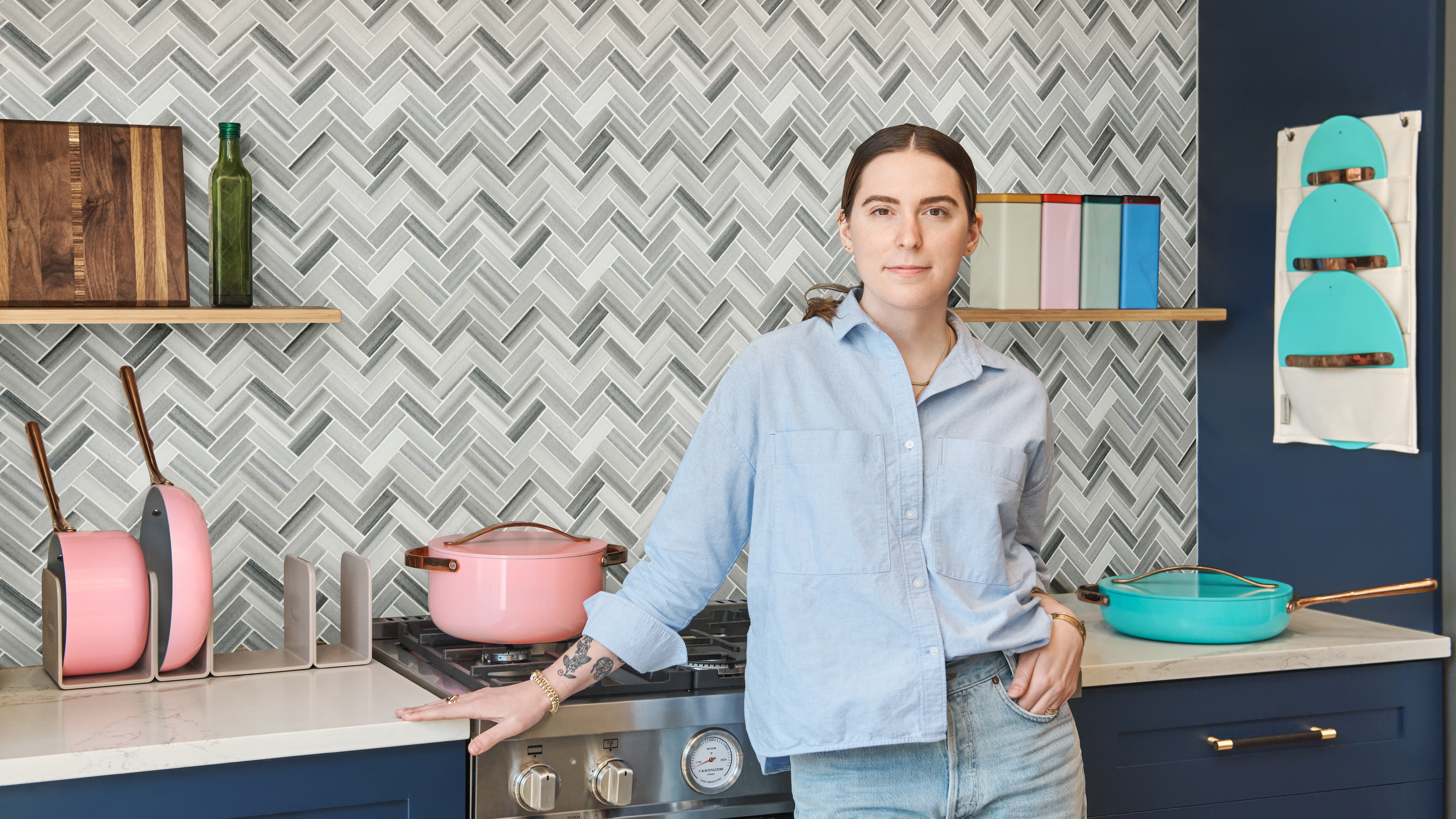 ITKW Amber Vittoria Hero