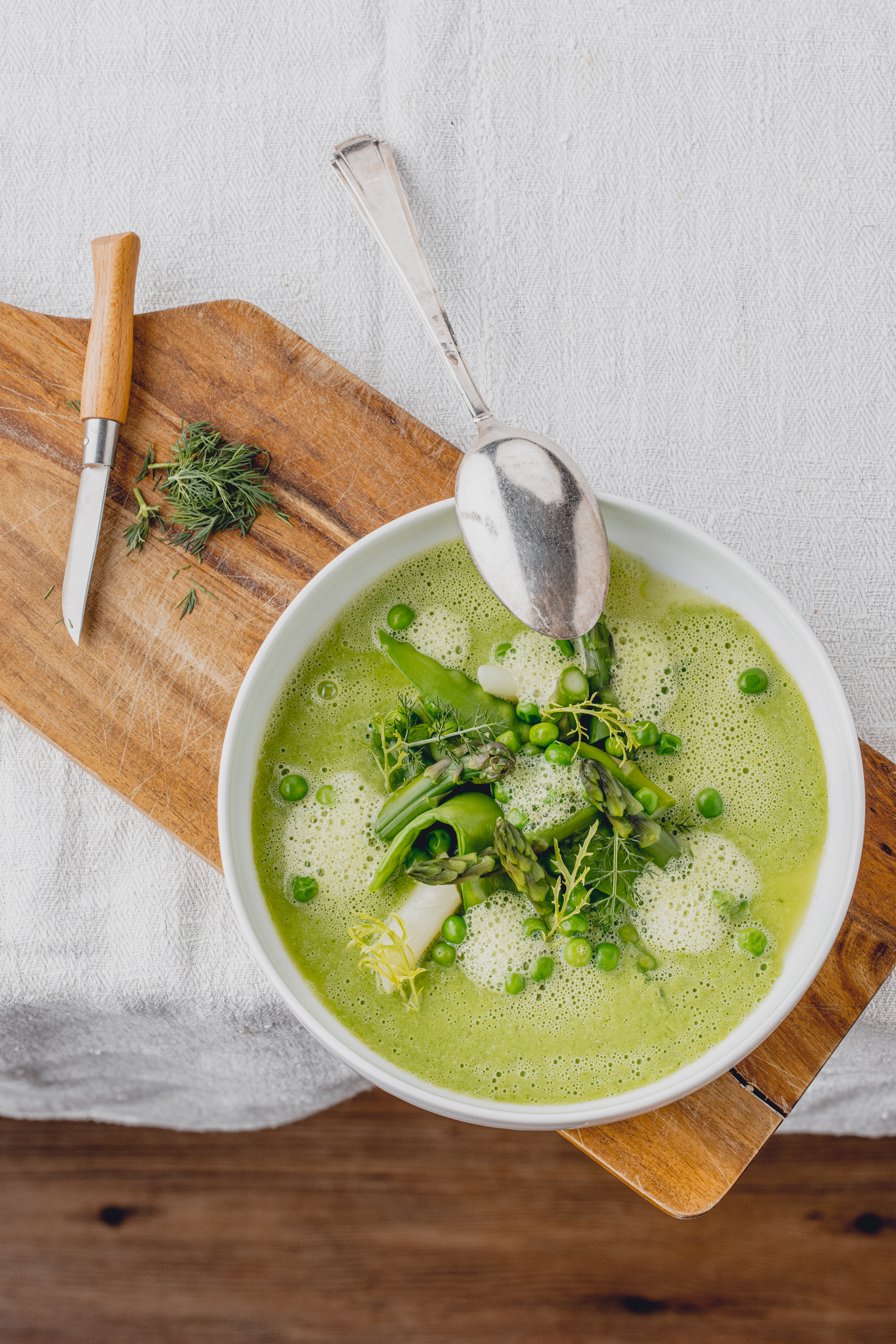 Kräuter Bouillon mit Frühlingsgemüse Rezept Kräuter Bouillon mit Frühlingsgemüse Rezept