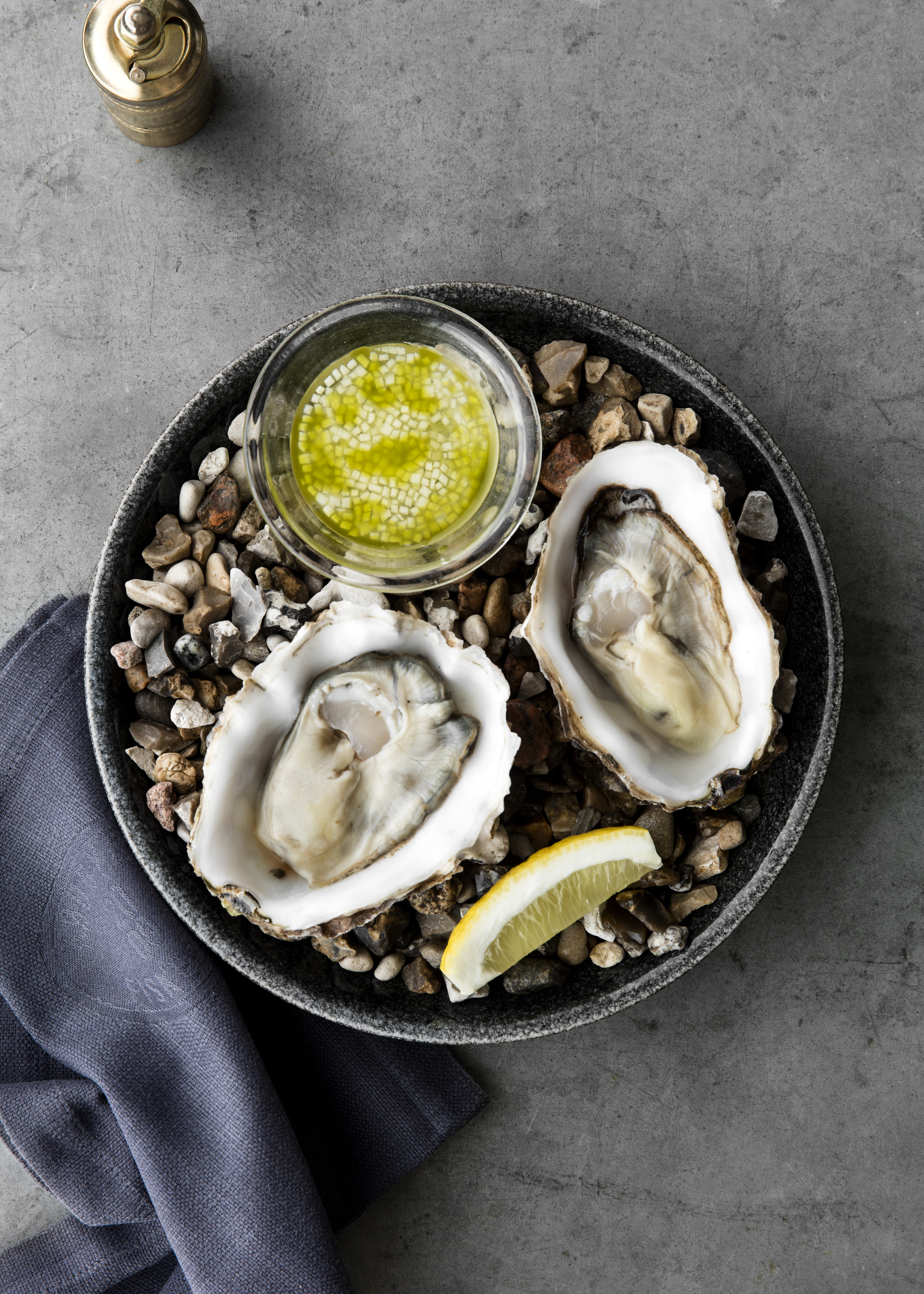 Fresh oysters at Kødbyens Fiskebar | Photo Chris Tonnesen