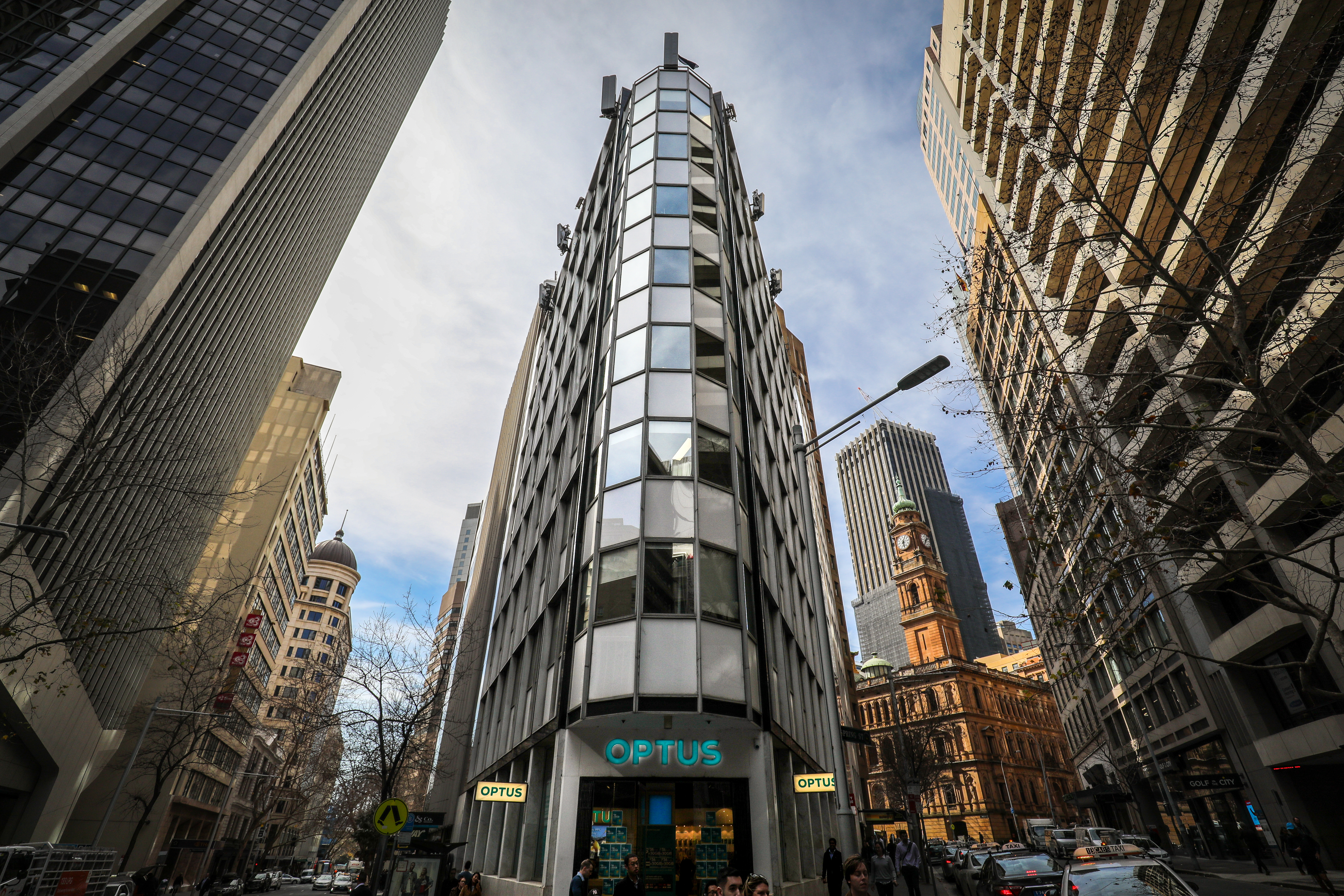 Located at 62 Pitt Street, this building is an example of late 20th century internationalist style by firm Spain, Cosh & Stewart. Opened in 1962.