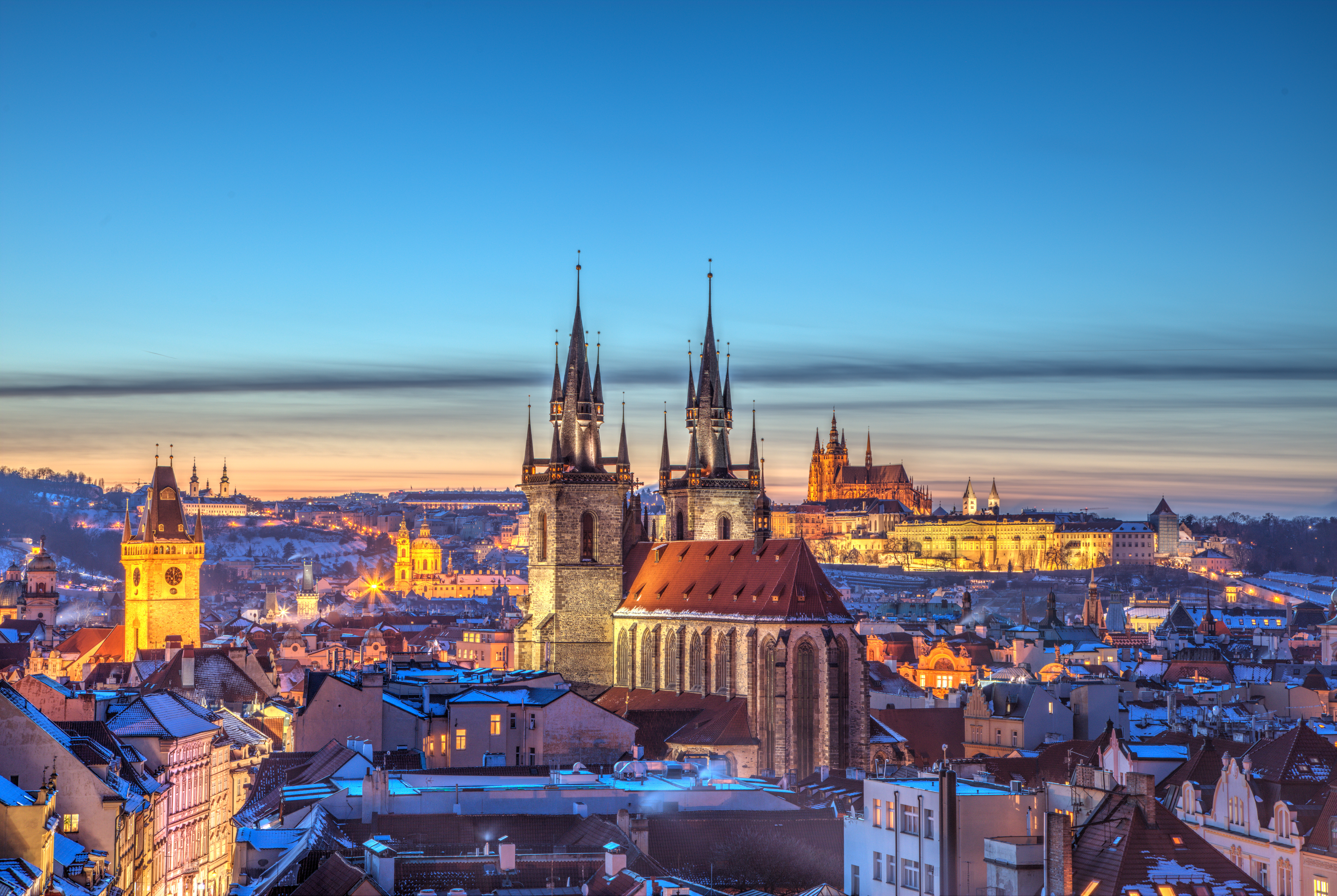 Explore the Challenges of Decision-Making in a Dynamic Environment of Climate Change Integrated With Socioeconomic Factors
