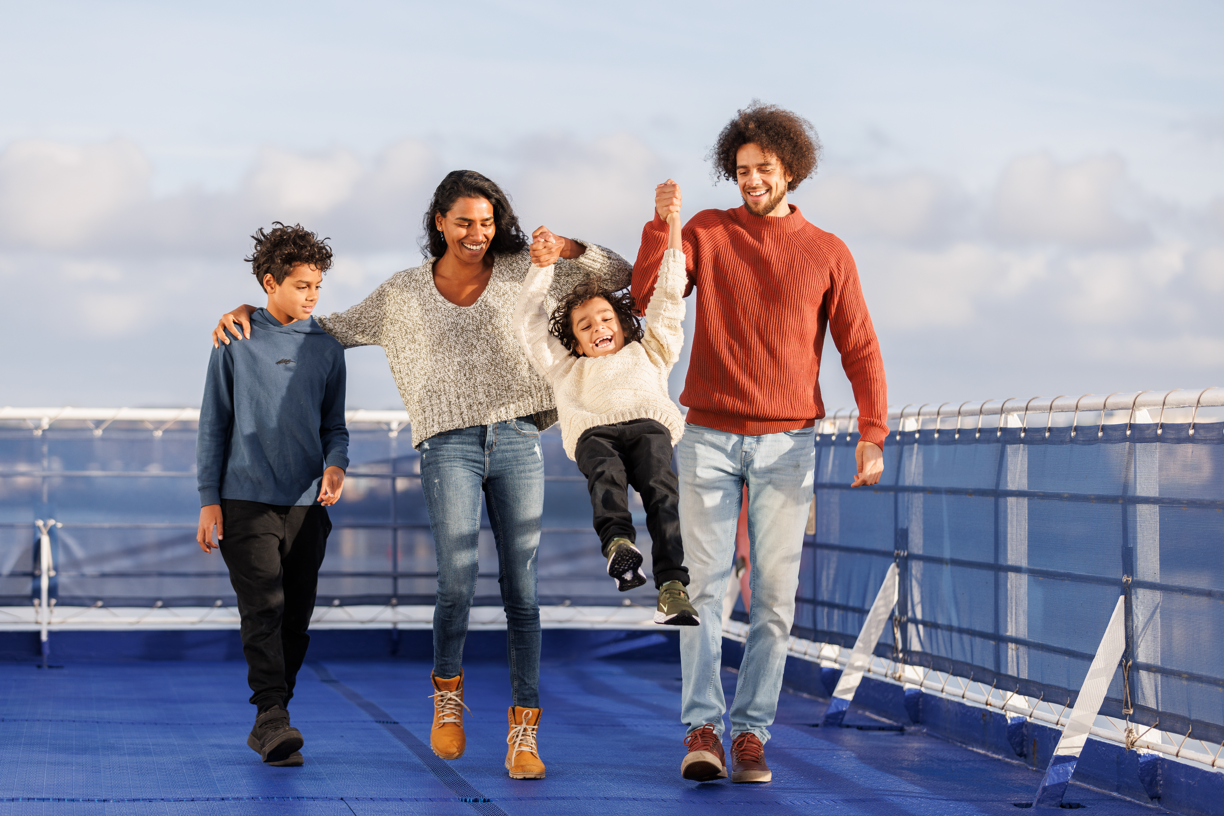 Family on deck onboard minicuise 