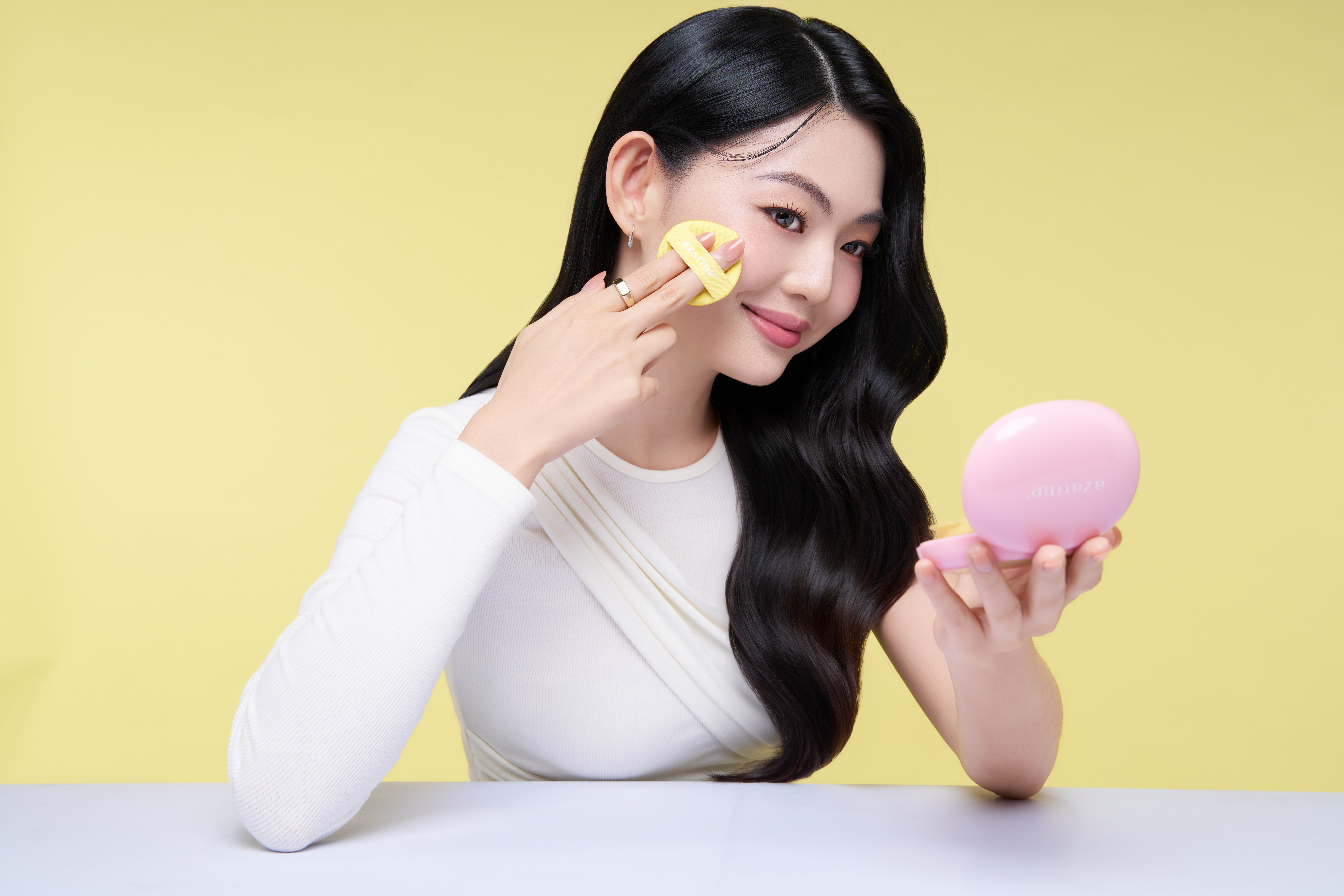 Keringetan Gak Takut Makeup Luntur: Ini Cushion Tahan Gerah!
