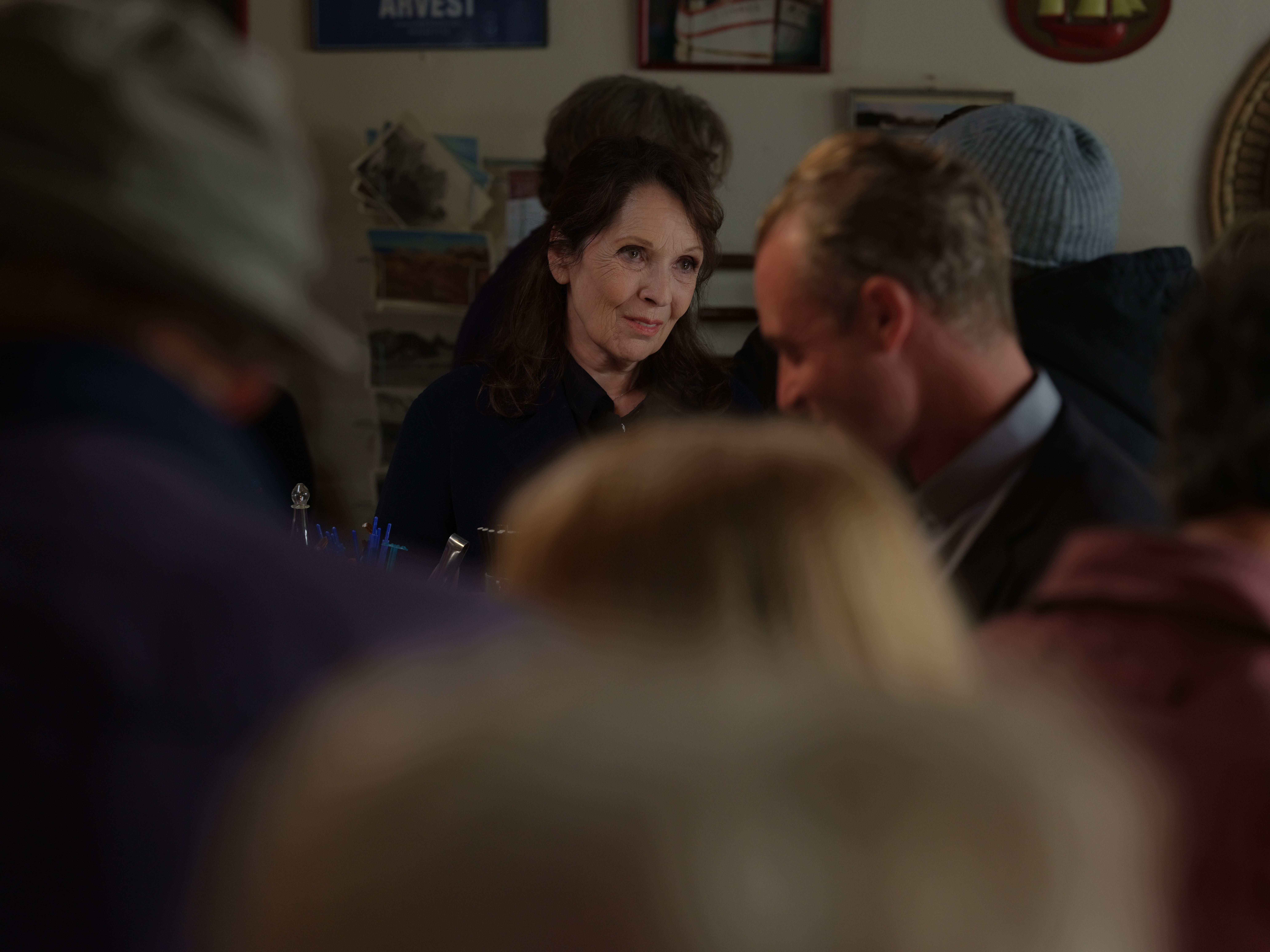 Szenenbild zu Das große Los - 1 Insel, 40 Einwohner, 2 Betrüger