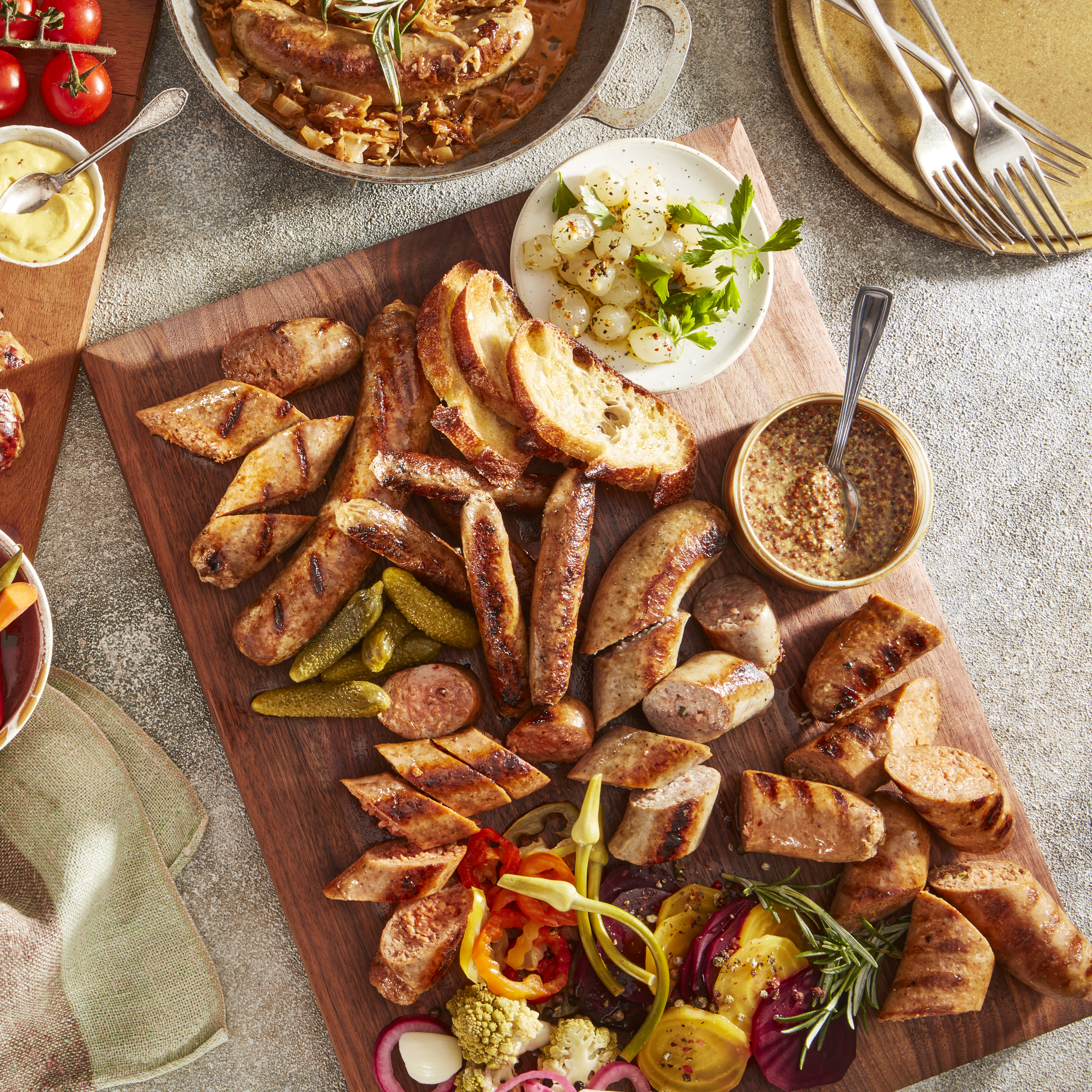 WFC Grinds Family Sausages Lifestyle2 1x1