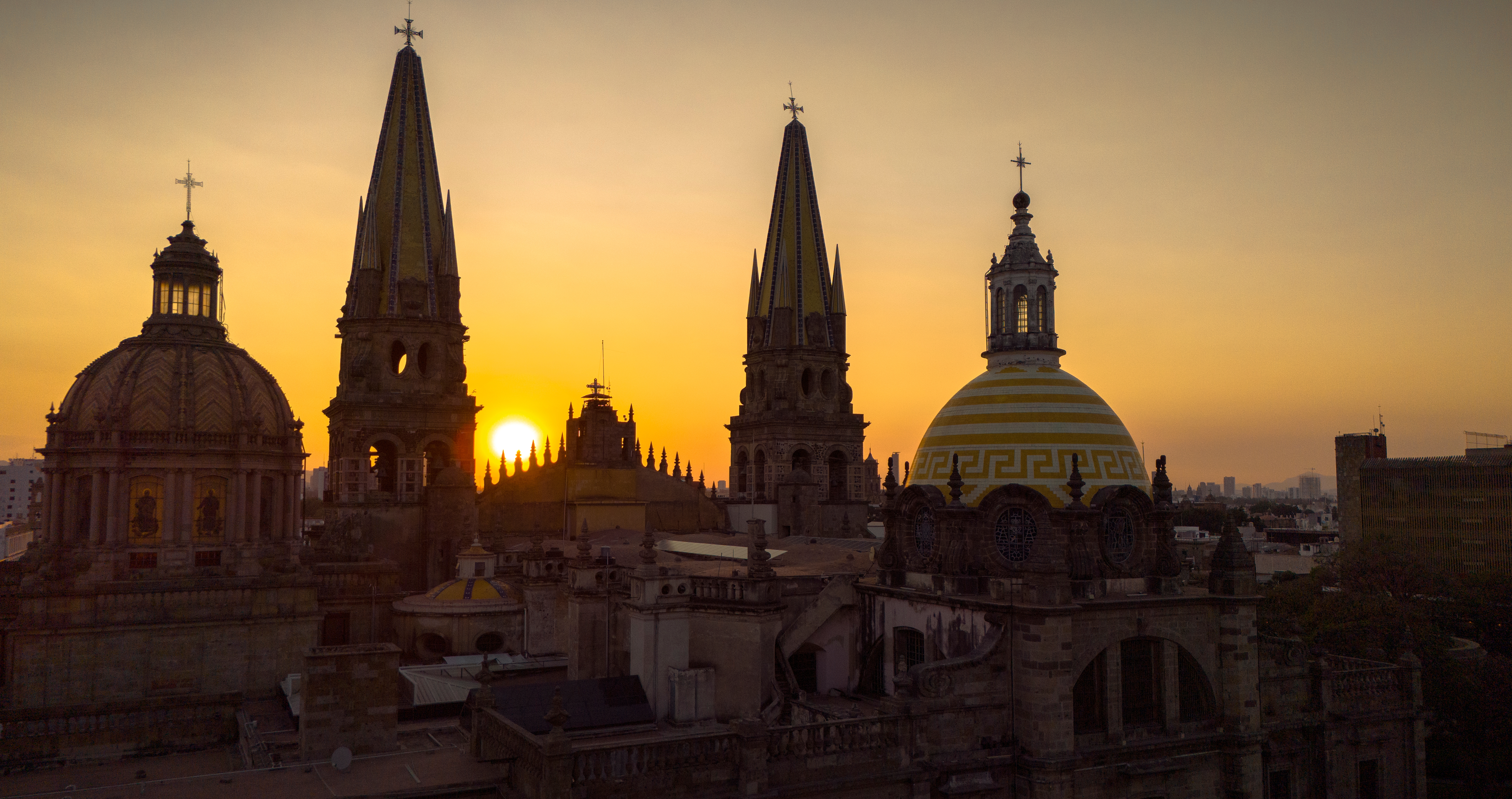 Mexican Architecture in Guadalajara: 5 Must-See Buildings & Styles