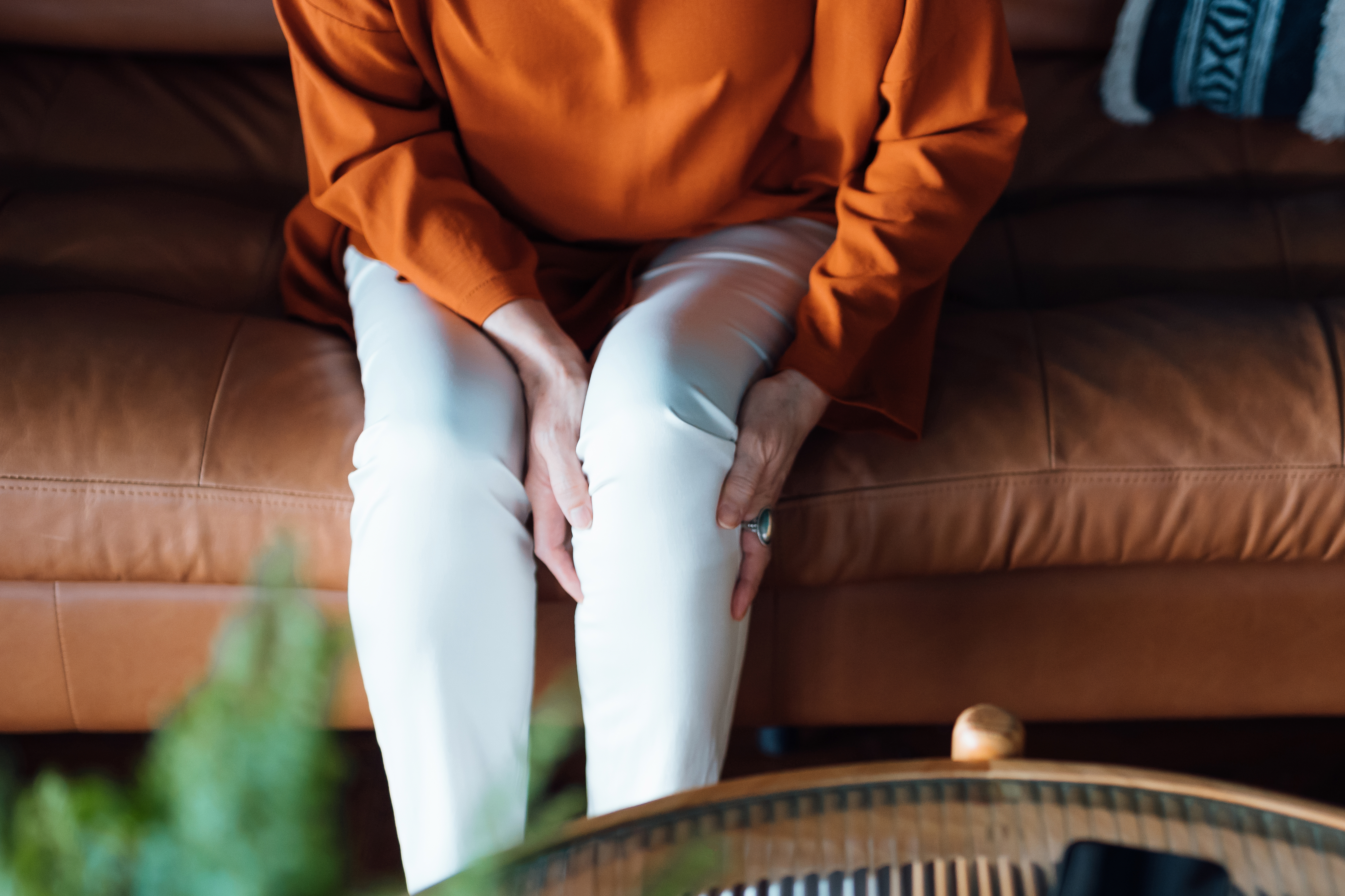 Woman with knee pain
