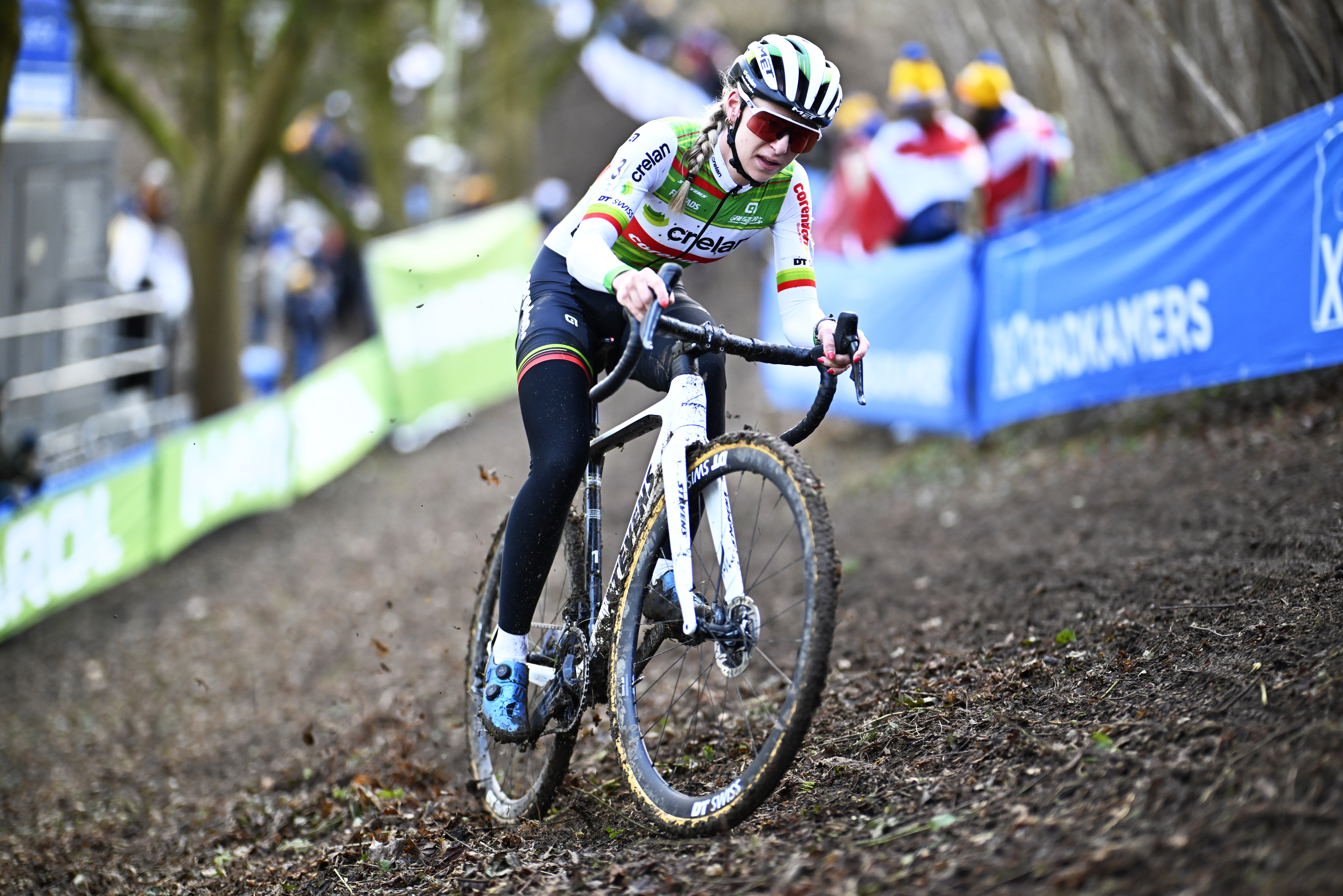 Dutch Inge van der Heijden pictured in action during the women elite race of the 'Brussels Universities' cyclocross cycling event, stage 8/8 in the 'X20 Badkamers Trofee' competition, Sunday 16 February 2025 in Brussels, Belgium. BELGA PHOTO JASPER JACOBS