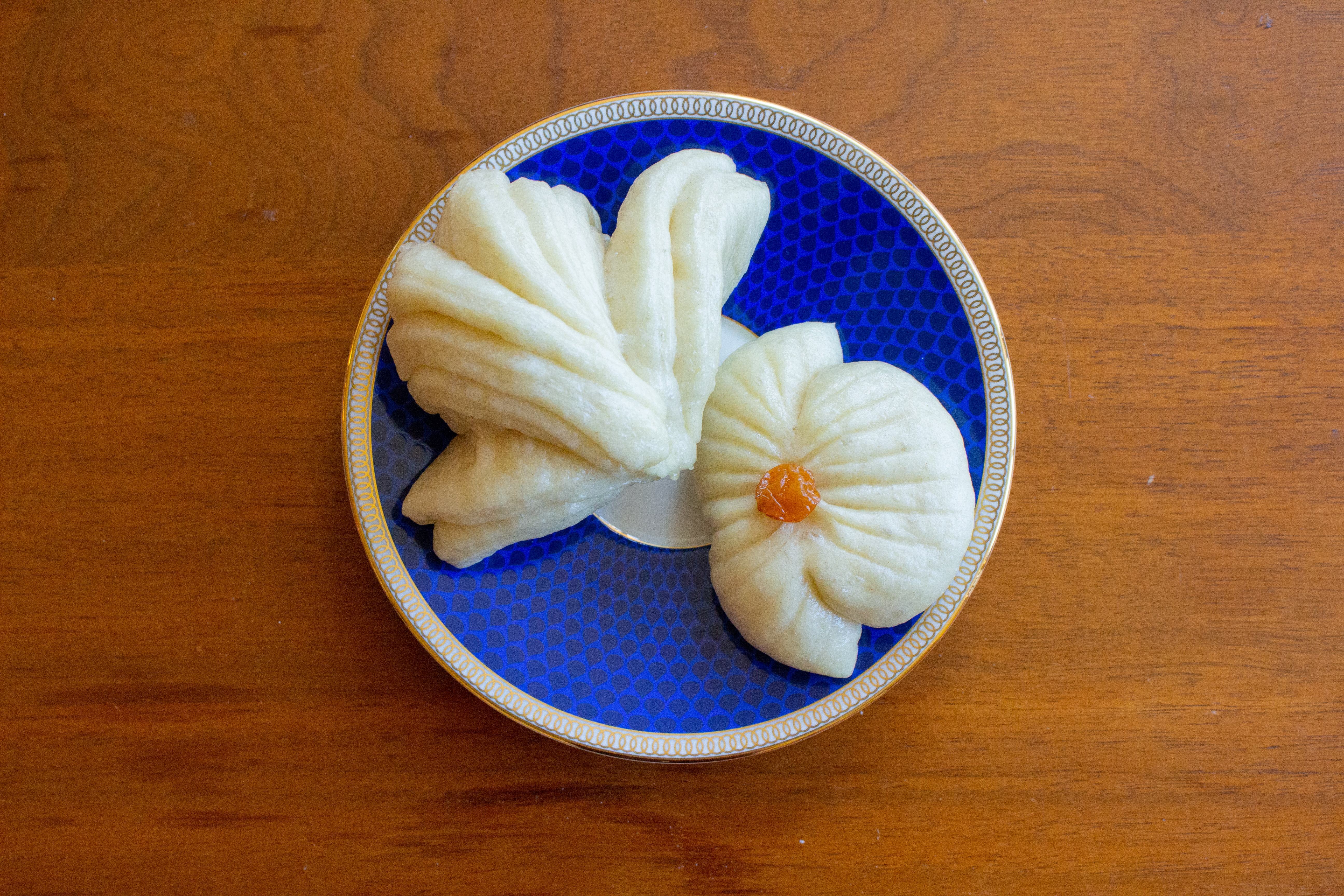 Steamed flower buns